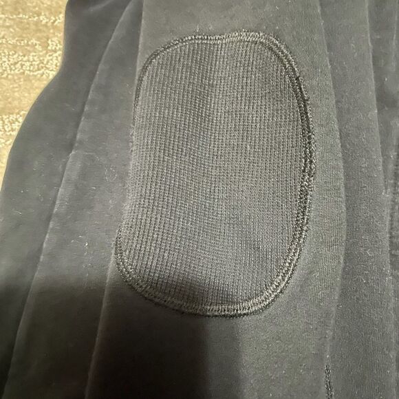 Size 4 Black Lululemon Savasana Wrap - Picture 5 of 7